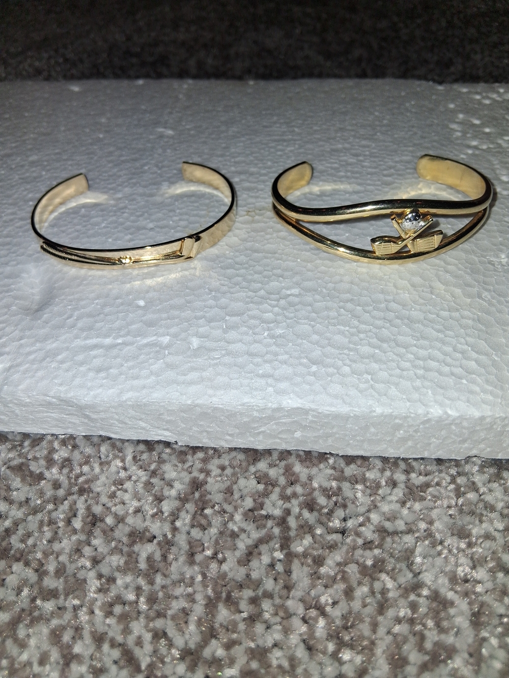 Vintage Gold Tone Cuff Bracelet Lot 2pc Mid Century Arrow Golf Theme Open Bangle